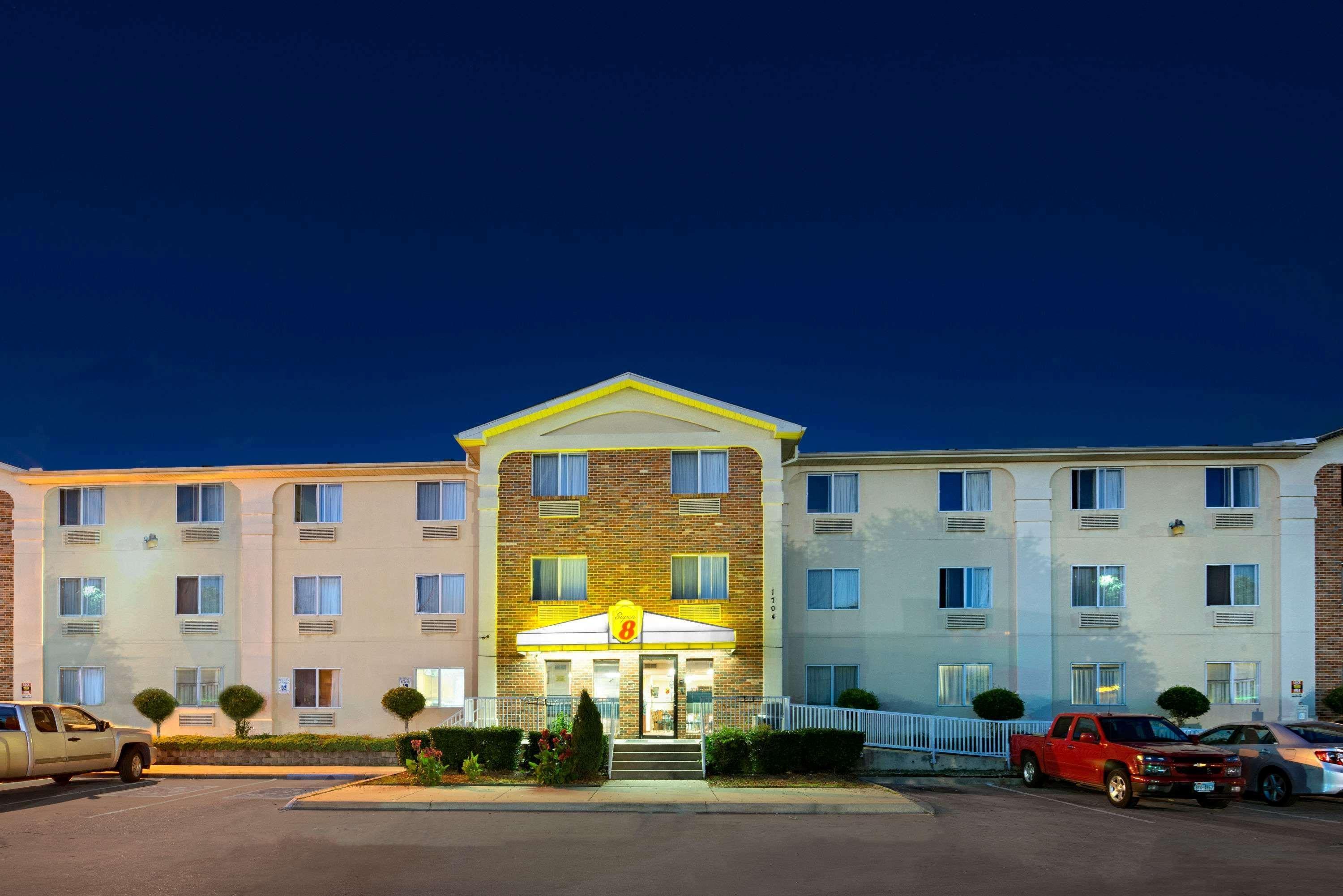 Super 8 By Wyndham Plano/Dallas Area Buitenkant foto